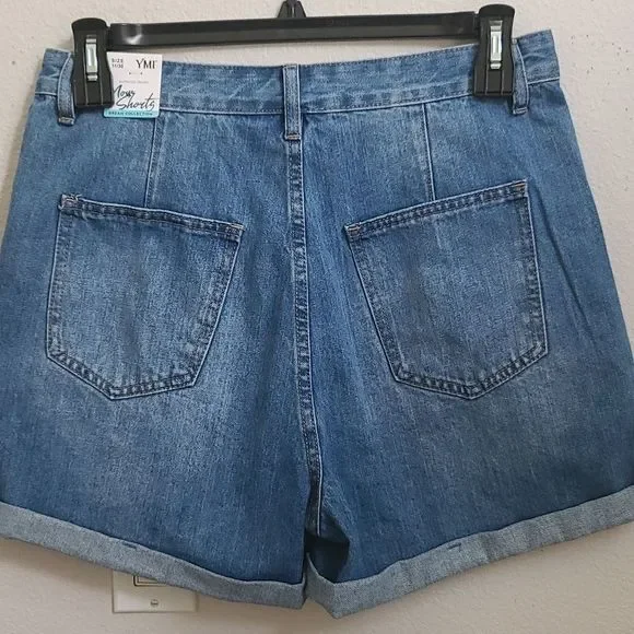 JUNIOR'S SIZE 11 YMI woman's shorts - Picture 7 of 12